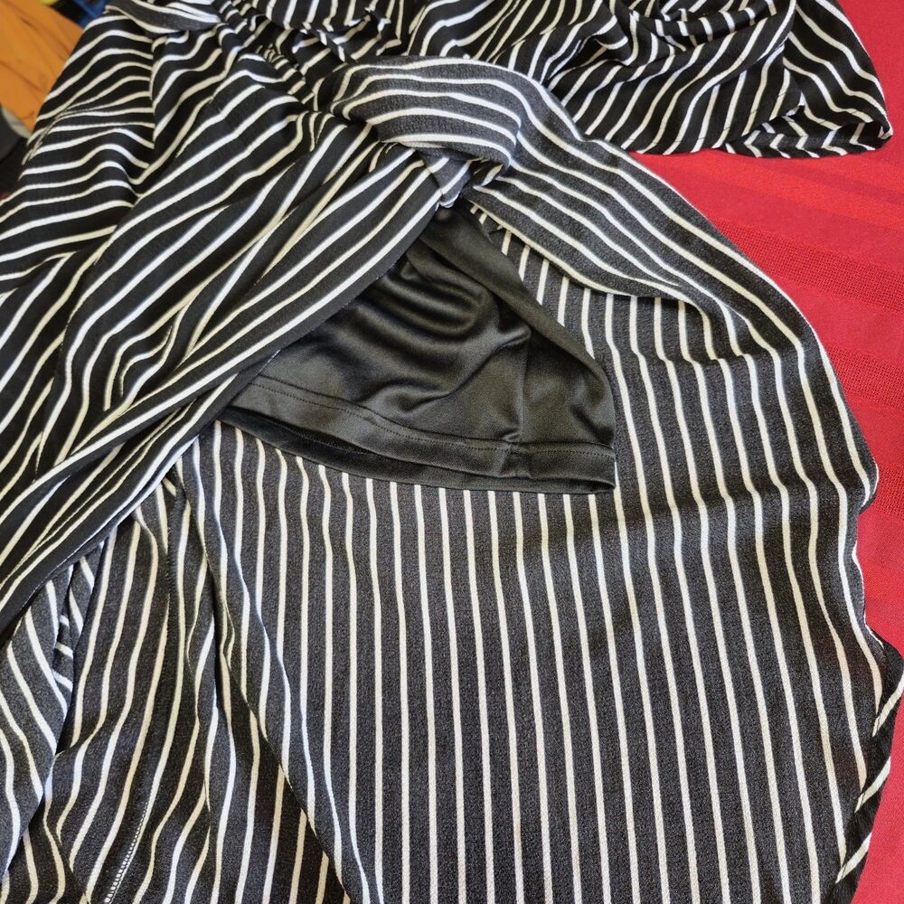 Favlux Black White Stripe Off Shoulder Jumpsuit Small Ruffle TulipHem Sleeveless - Picture 16 of 16